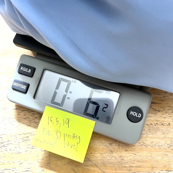 🔥2/$10 |•BANANA REPUBLIC•| Pretty Periwinkle/Light Blue Pin-Tucked Top/Blouse - Picture 9 of 13